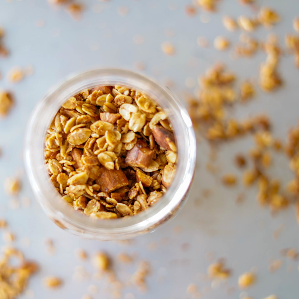 vanilla almond granola