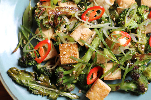 $2 Lunch Ideas Roasted Broccoli and Crispy Tofu Salad