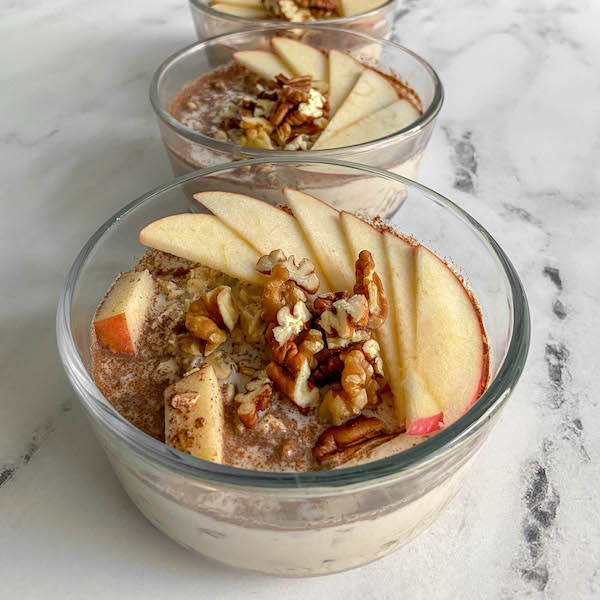 Apple Pie-Inspired Overnight Oats