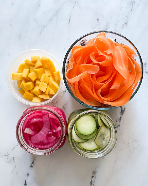 salmon poke bowl veggies