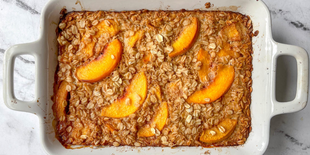 Peaches & Cream Baked Oatmeal Recipe - Workweek Lunch