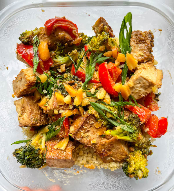 Tofu Fry With Peppers & Quinoa - Workweek